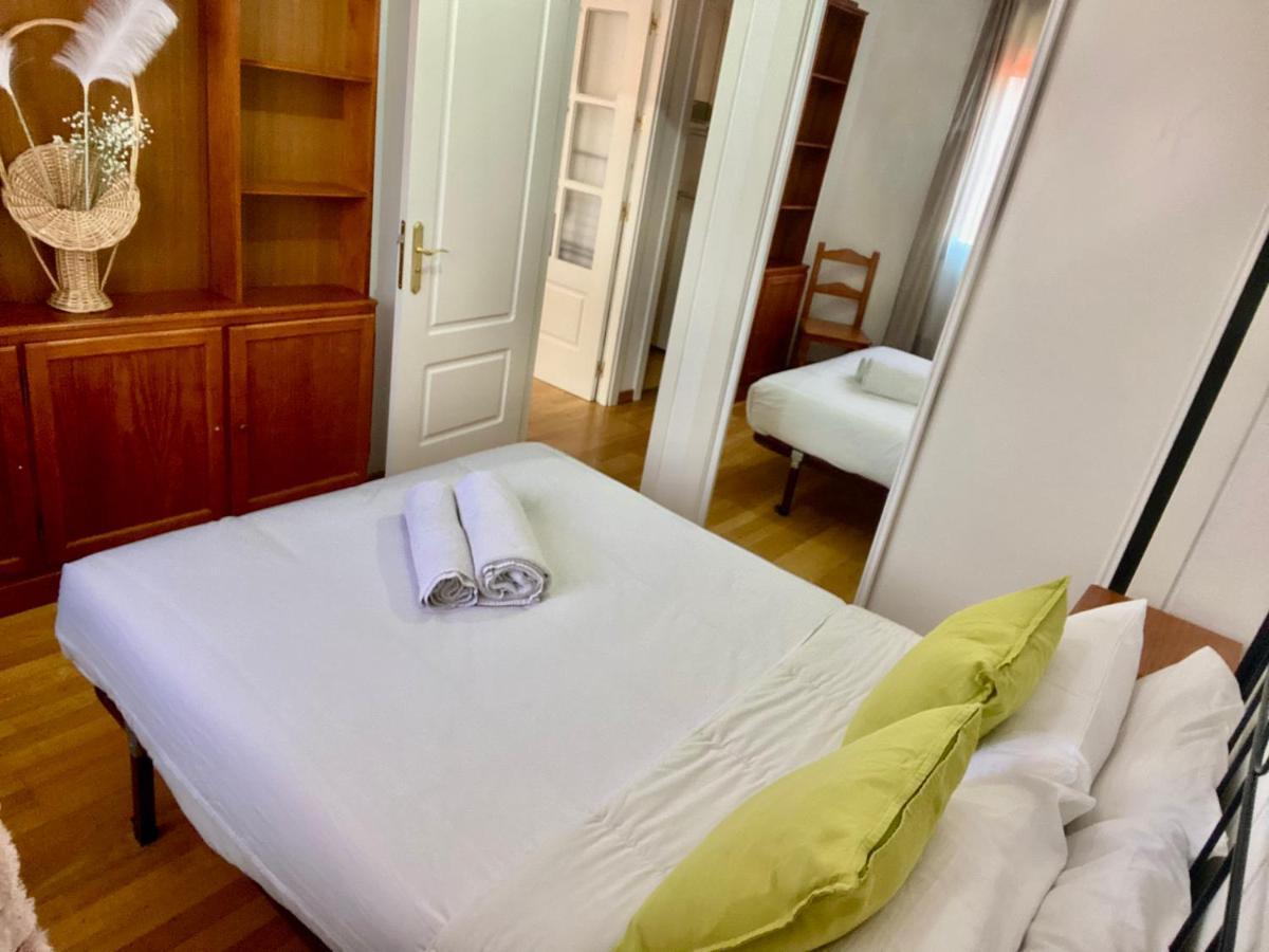 Deyanira Suite, Aeropuerto, Ifema Мадрид Екстериор снимка