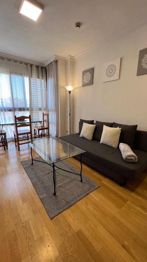 Deyanira Suite, Aeropuerto, Ifema Мадрид Екстериор снимка