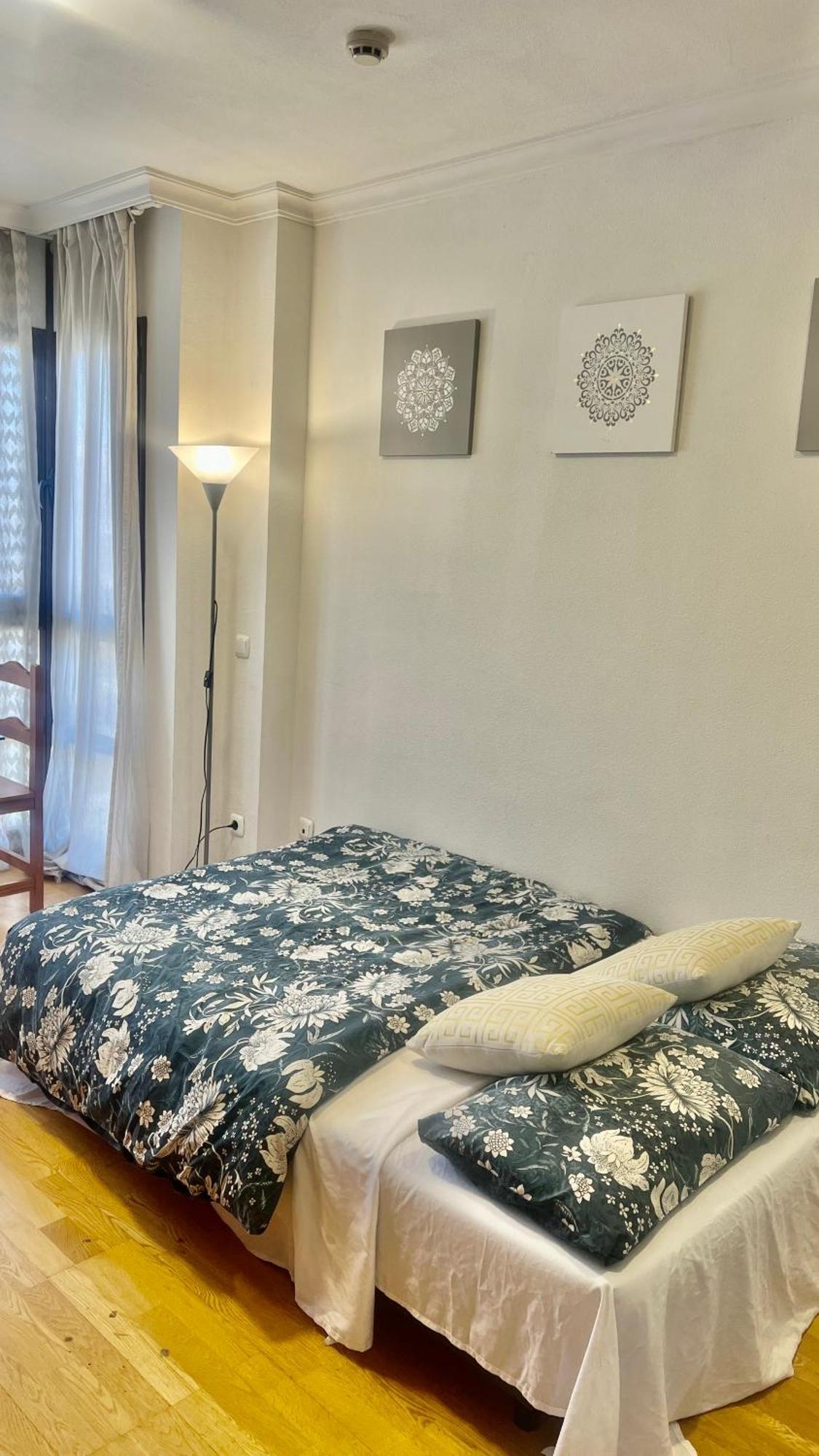Deyanira Suite, Aeropuerto, Ifema Мадрид Екстериор снимка