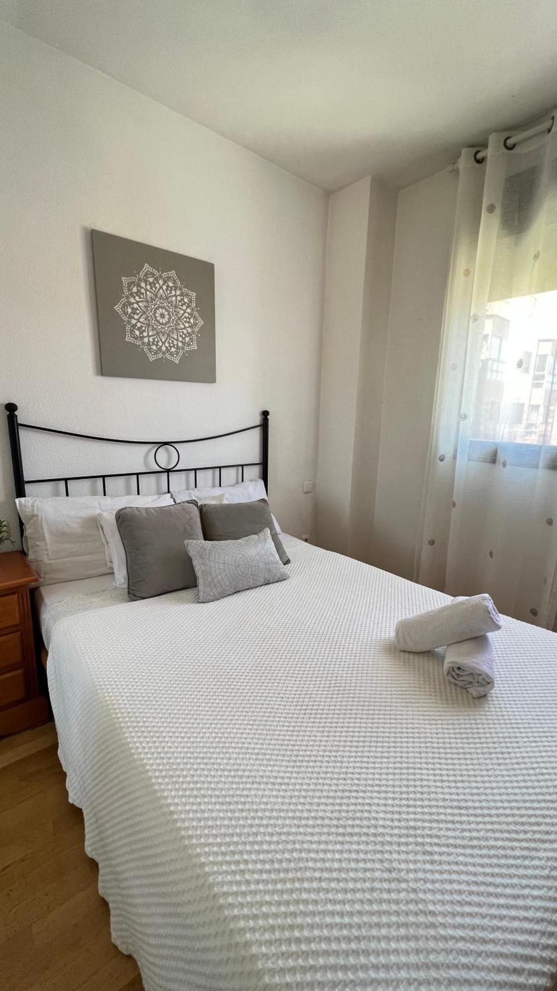 Deyanira Suite, Aeropuerto, Ifema Мадрид Екстериор снимка